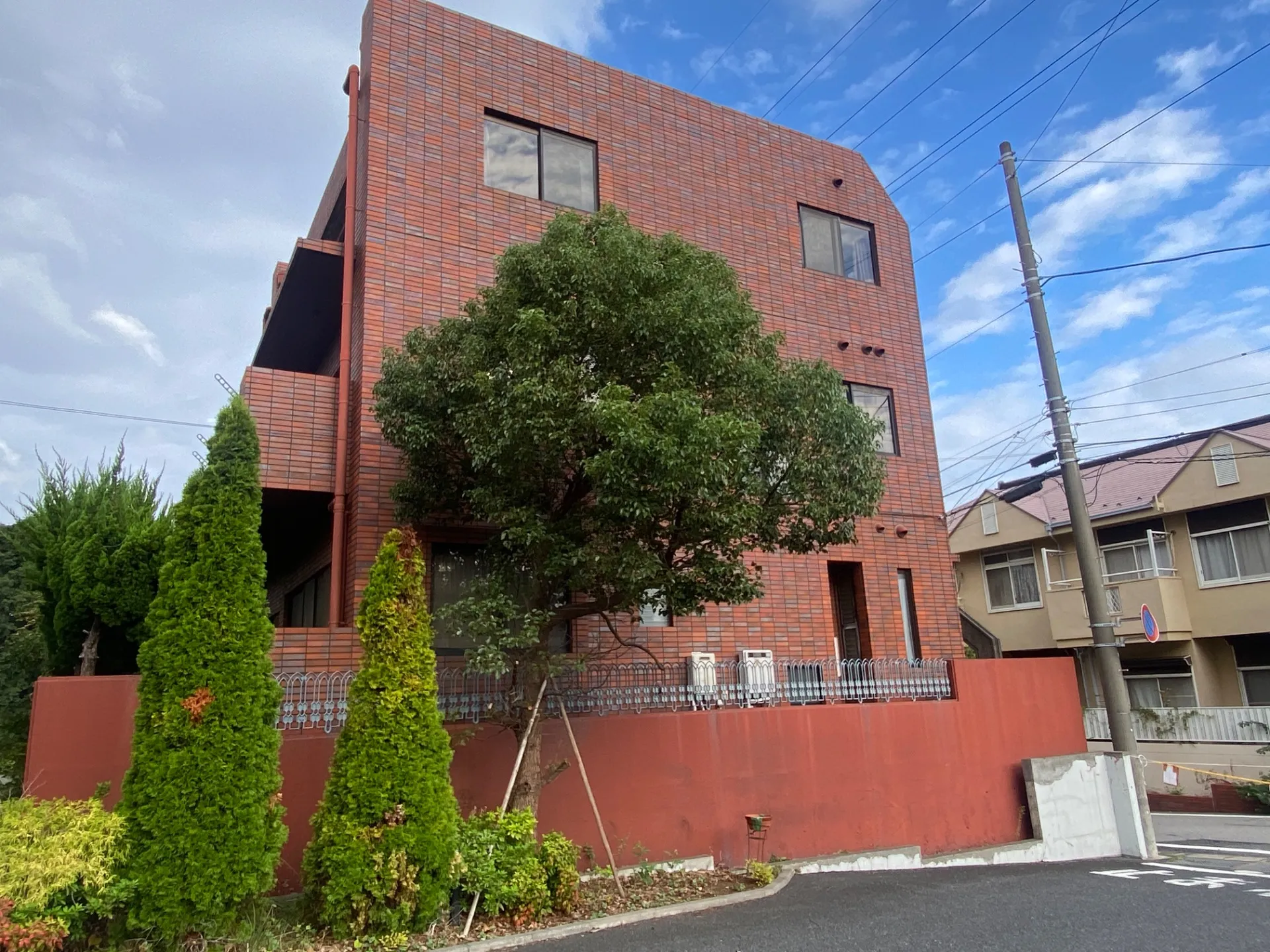 剪定と伐採|千葉市|植木屋かりす